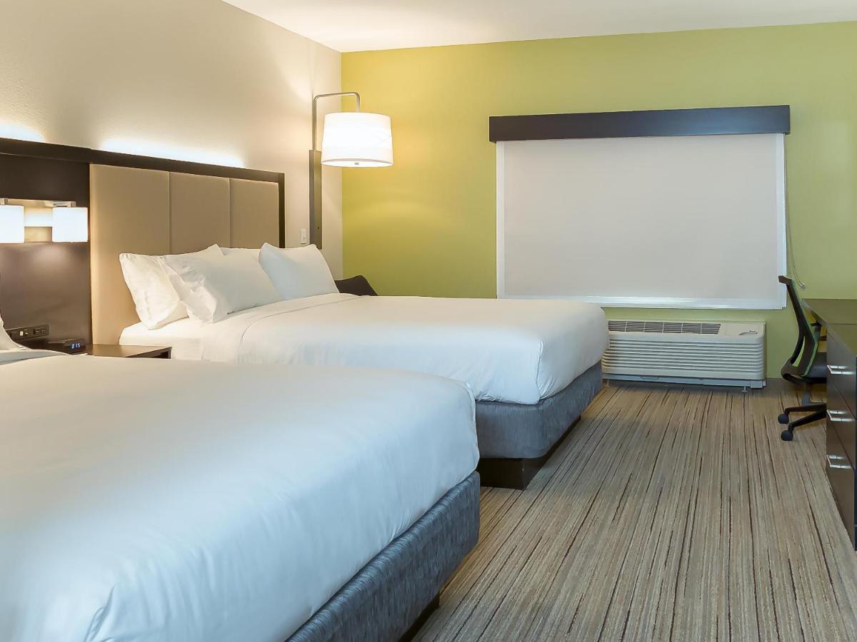 Holiday Inn Express & Suites - Tampa East - Ybor City By Ihg Exterior foto